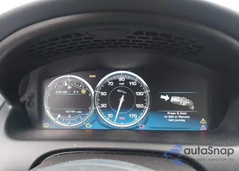 2015 Jaguar Xj Xjl Portfolio z USA, uszkodzony, nr VIN SAJWJ2GD2F8V82366